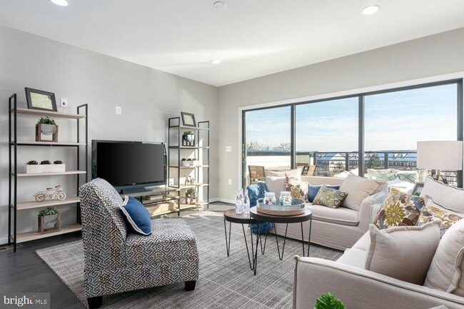 Building Photo - 22881 Emberbrook Cir