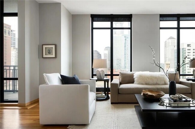 Building Photo - Minneapolis, MN