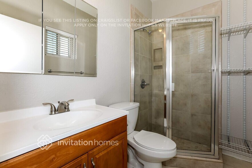 Building Photo - 132 S Olive