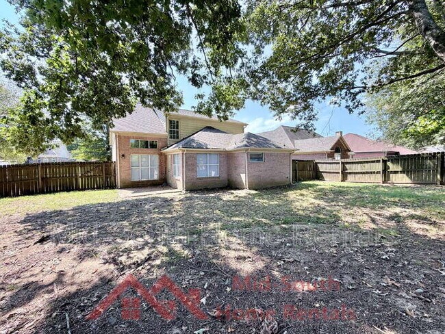 Building Photo - 11236 Wolf Woods Dr