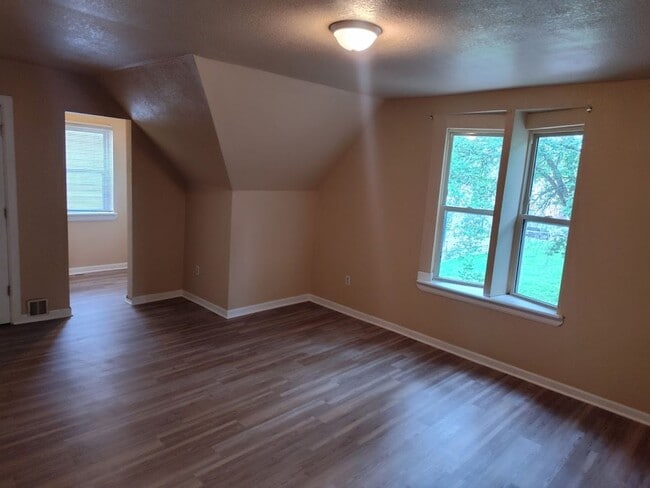 Building Photo - 3554 N 34th Street 4 Bedroom House