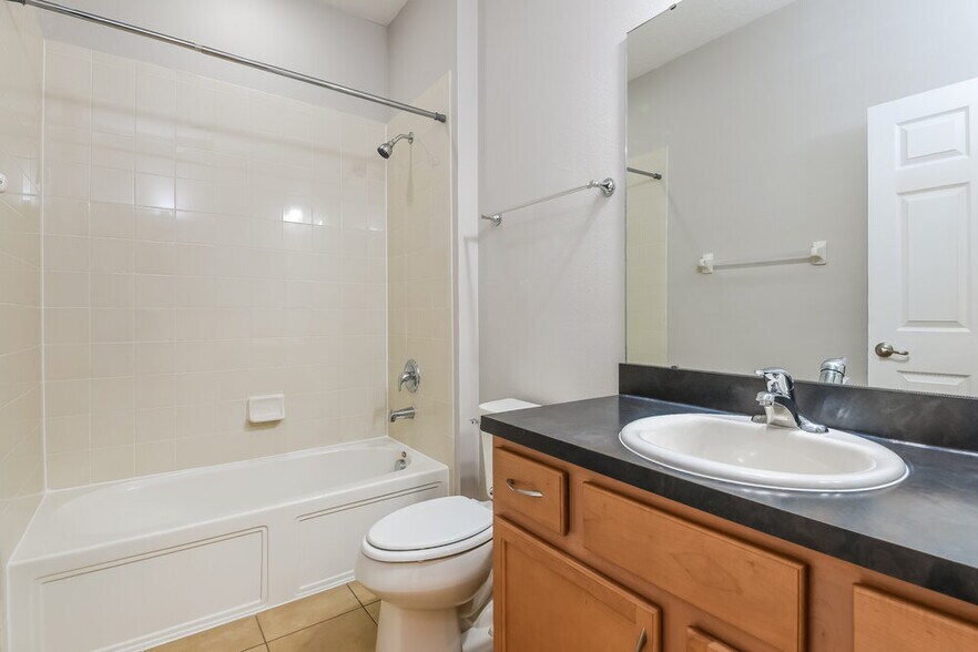 Building Photo - 636 Star Magnolia Dr