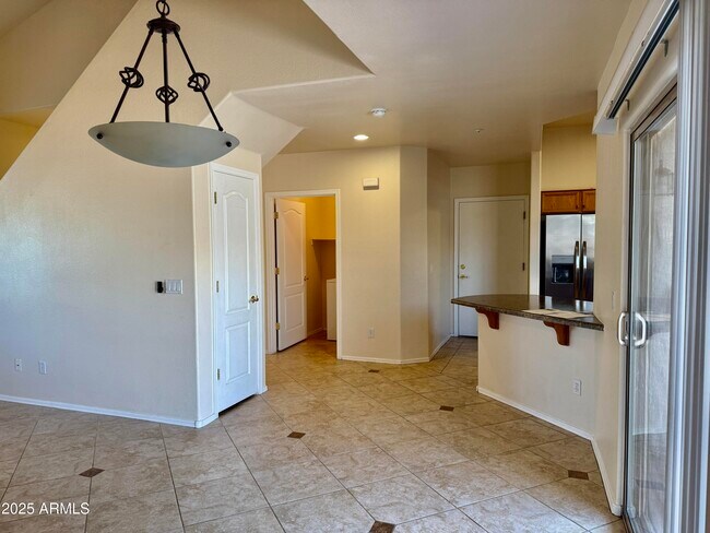 Building Photo - 8044 W Beck Ln