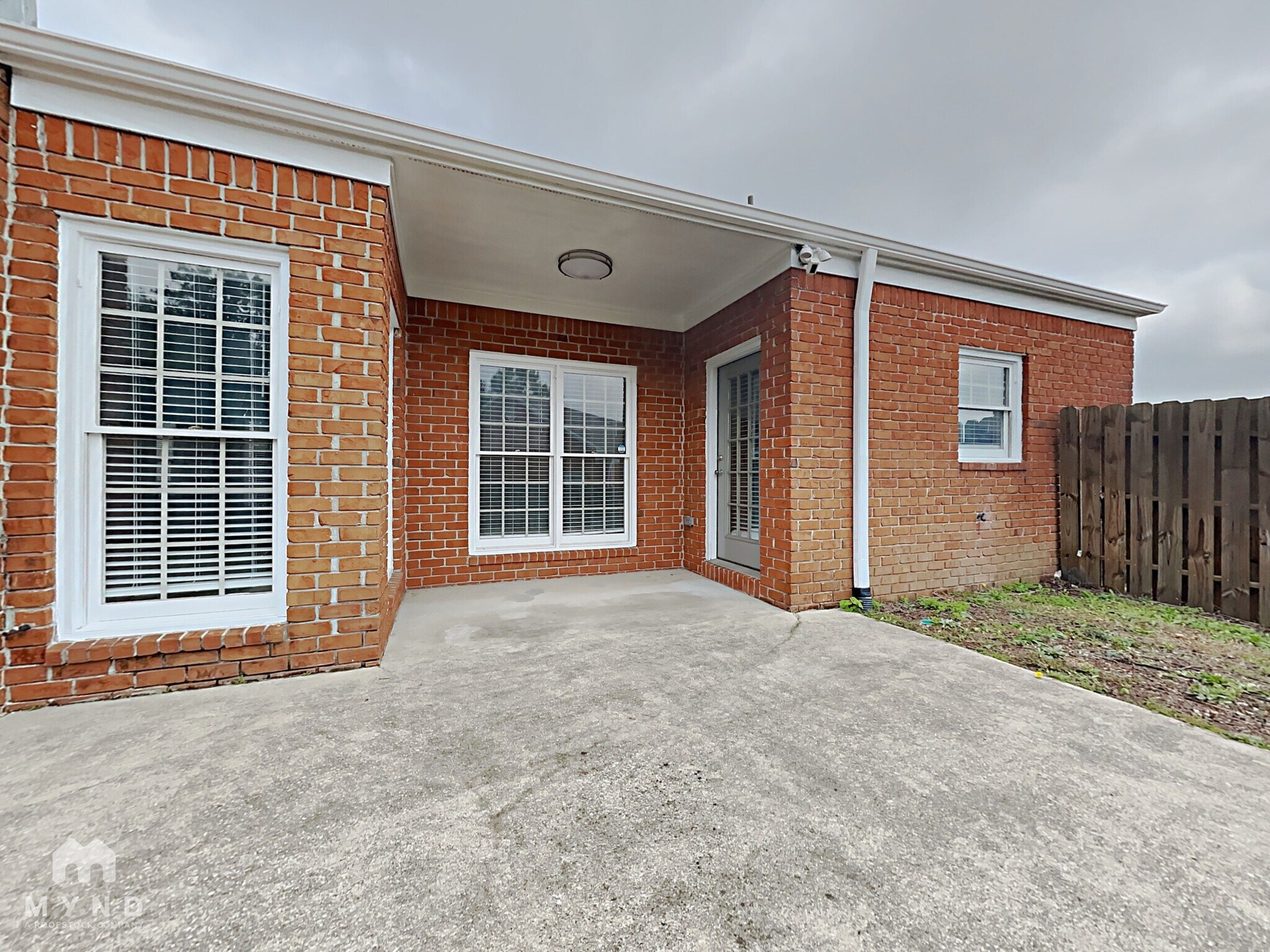 Building Photo - 804 Rockhurst Ln