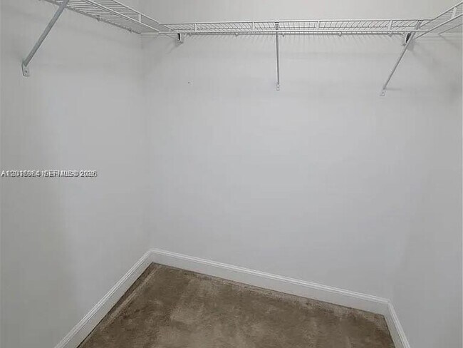Building Photo - 14951 Royal Oaks Ln