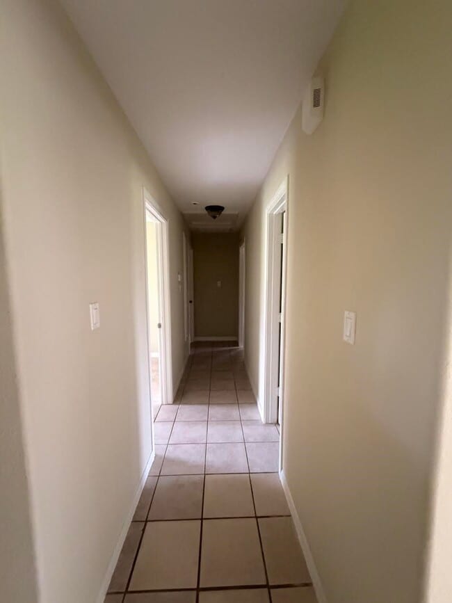 Building Photo - 15915 Indian Springs Trail