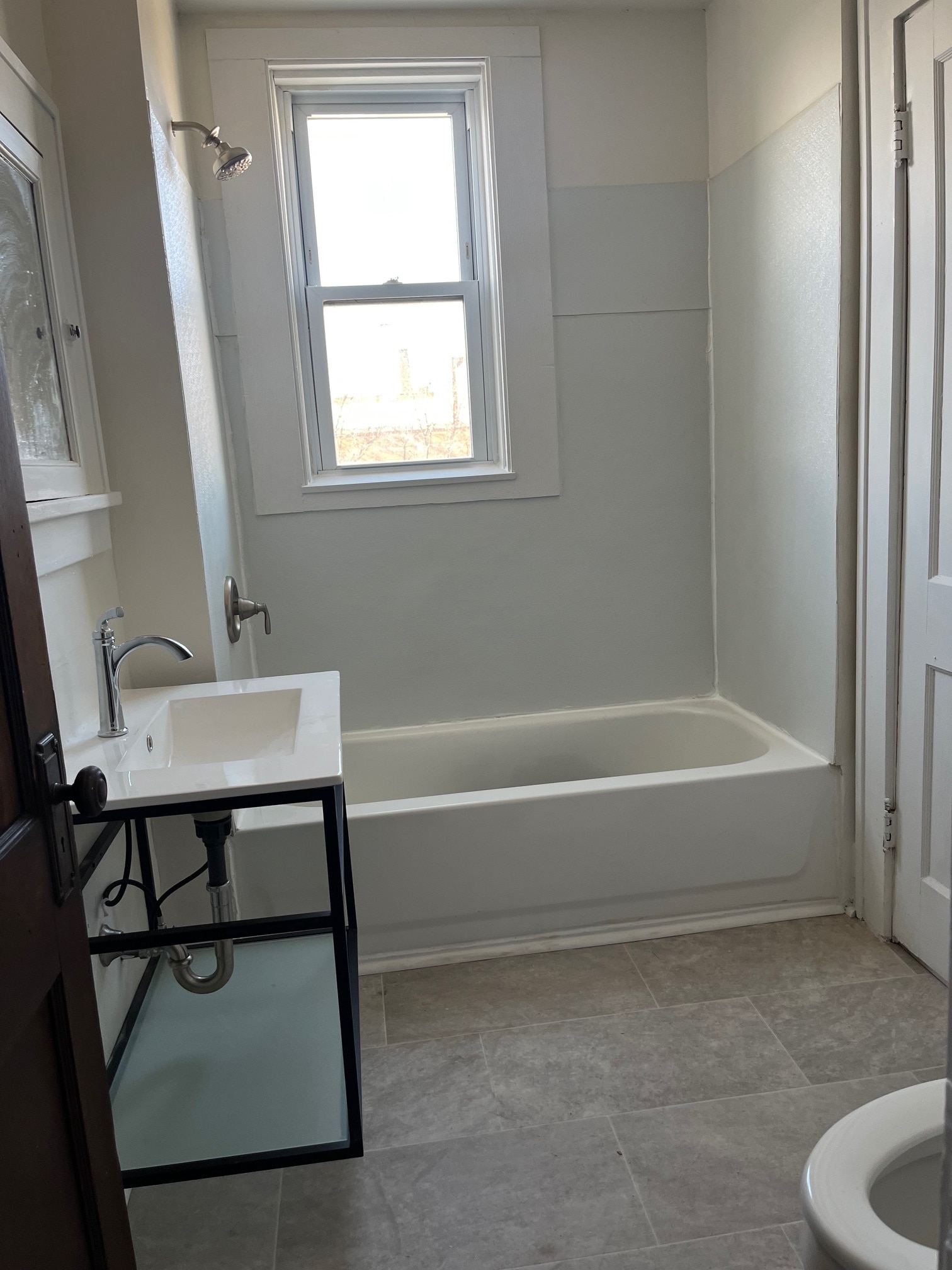 bathroom - 1959 Jones St