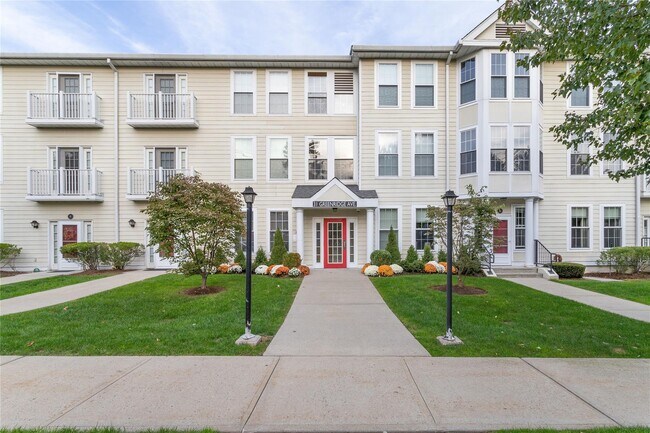 Building Photo - 31 Greenridge Ave