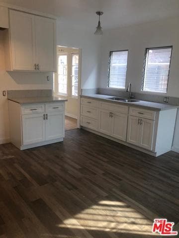 6108:Updated Kitchen - 6106-6108 Horner