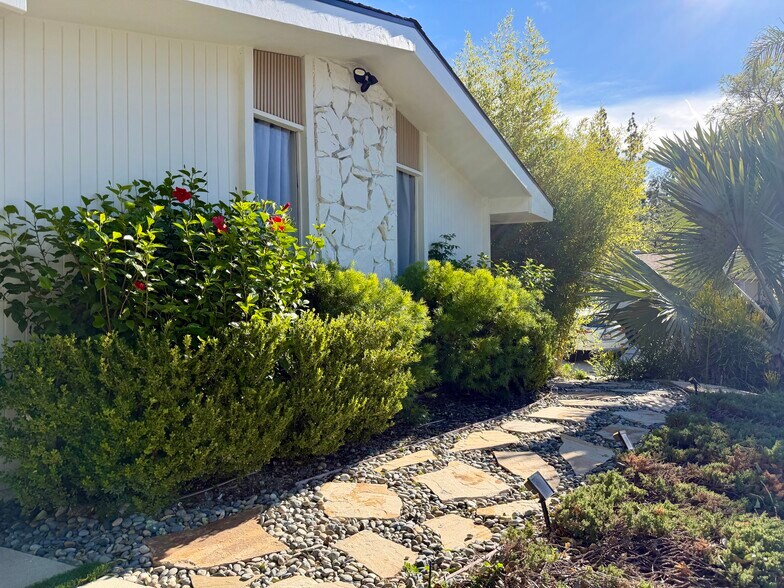 Building Photo - 7272 Cirrus Way