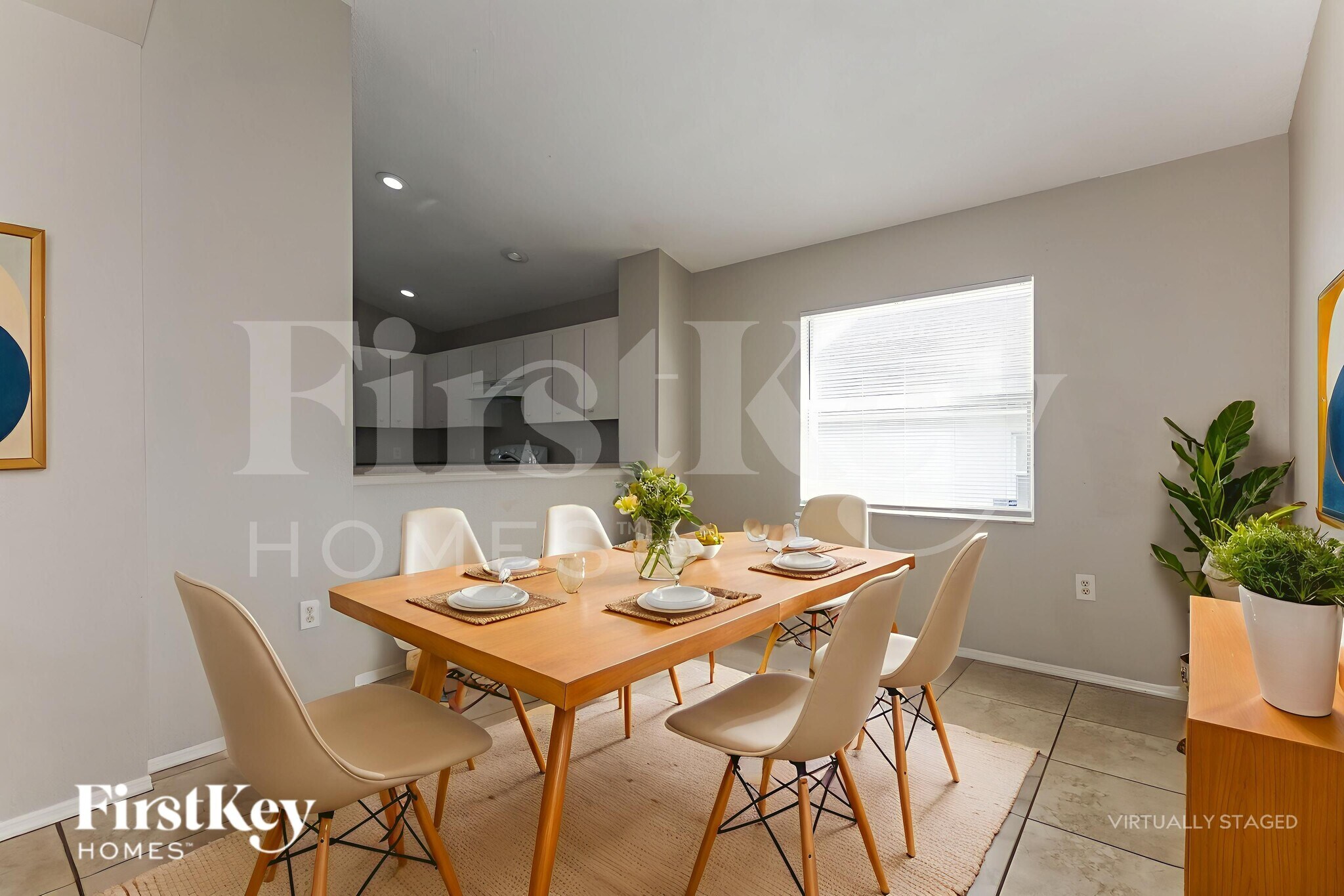 Building Photo - 1237 E Grove Ave