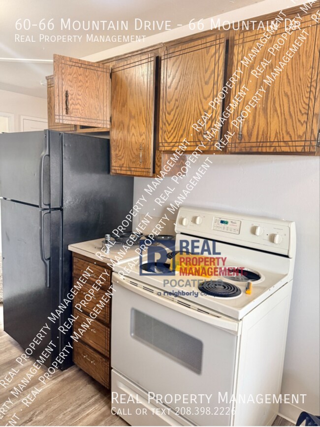 Building Photo - 60-66 Mountain Drive-66 Mountain Dr