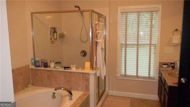 Building Photo - 17 Oakhurst Common Dr