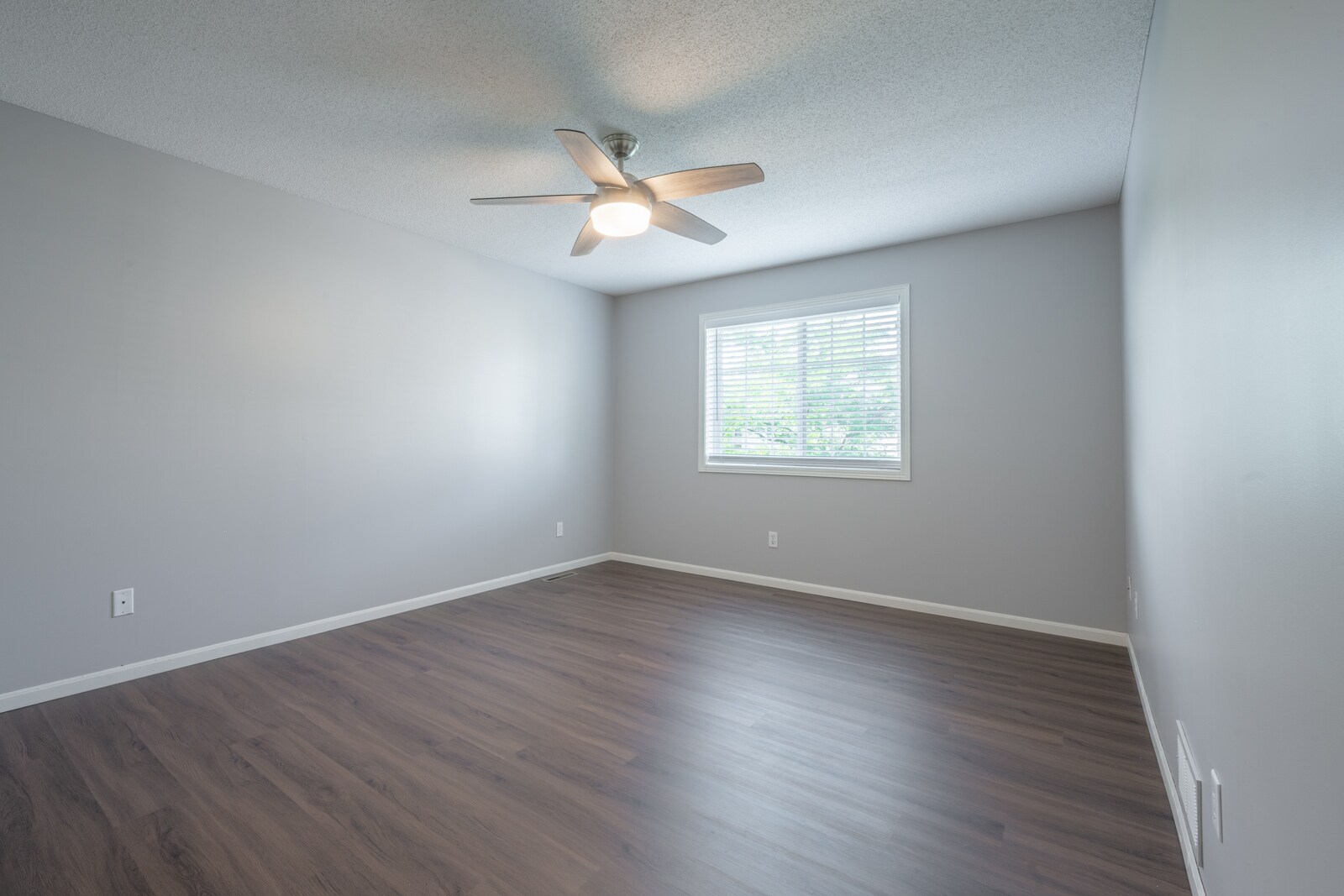 Building Photo - 7883 Autumn Ridge Avenue