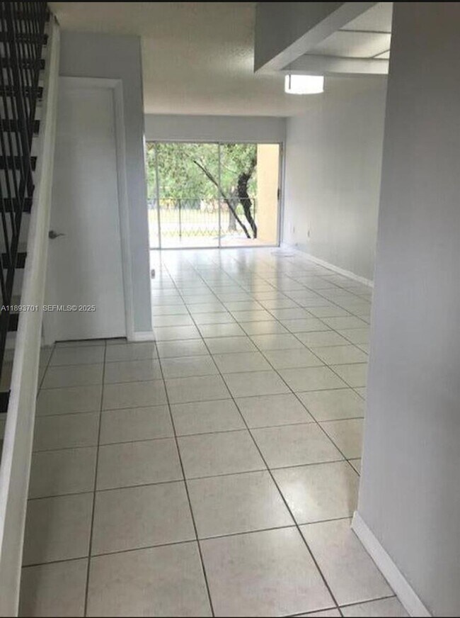 Building Photo - 210 NW 87th Ave