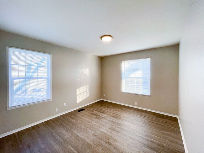 Building Photo - 7916 E 34th St