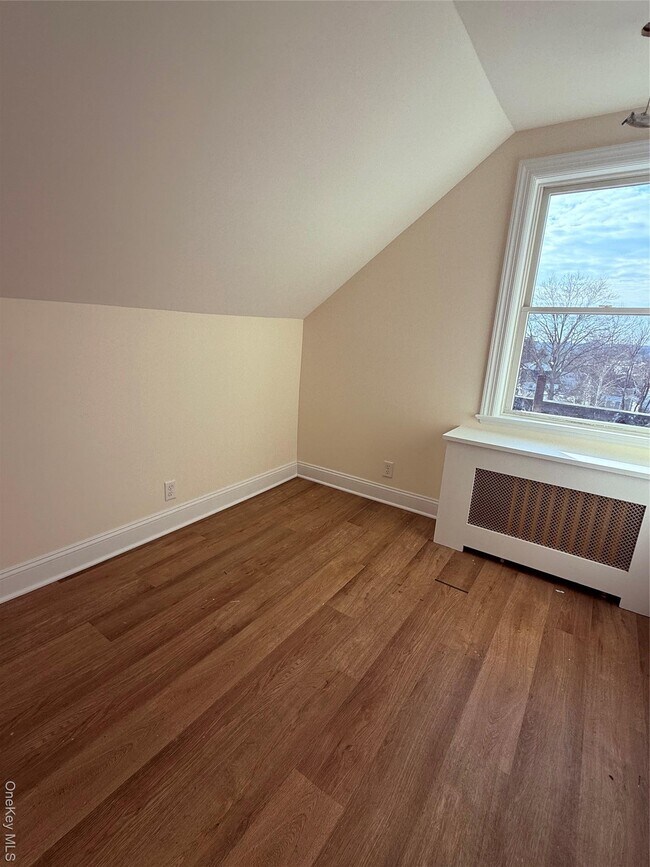 Building Photo - 22 N Regent St