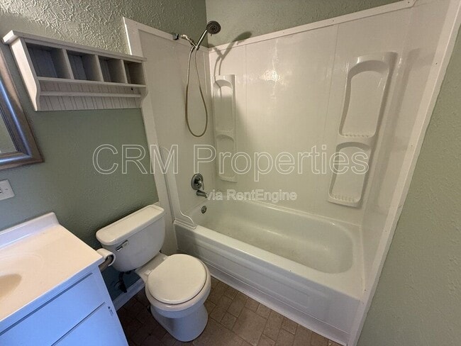 Building Photo - 5209 Mohawk Dr