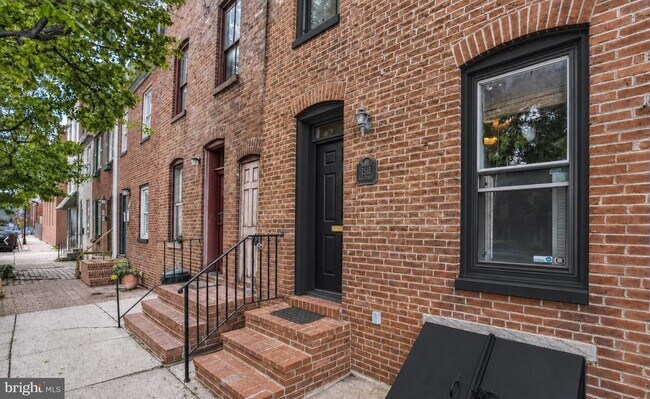 Building Photo - 1518 Aliceanna St