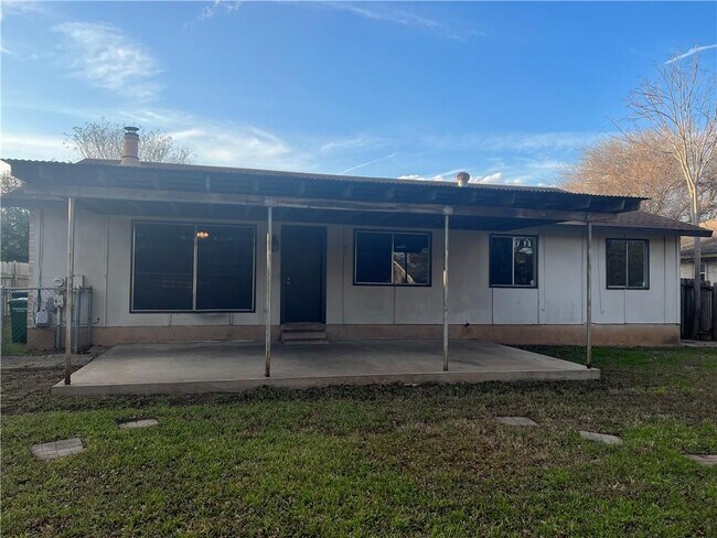 Building Photo - 6909 Skynook Dr