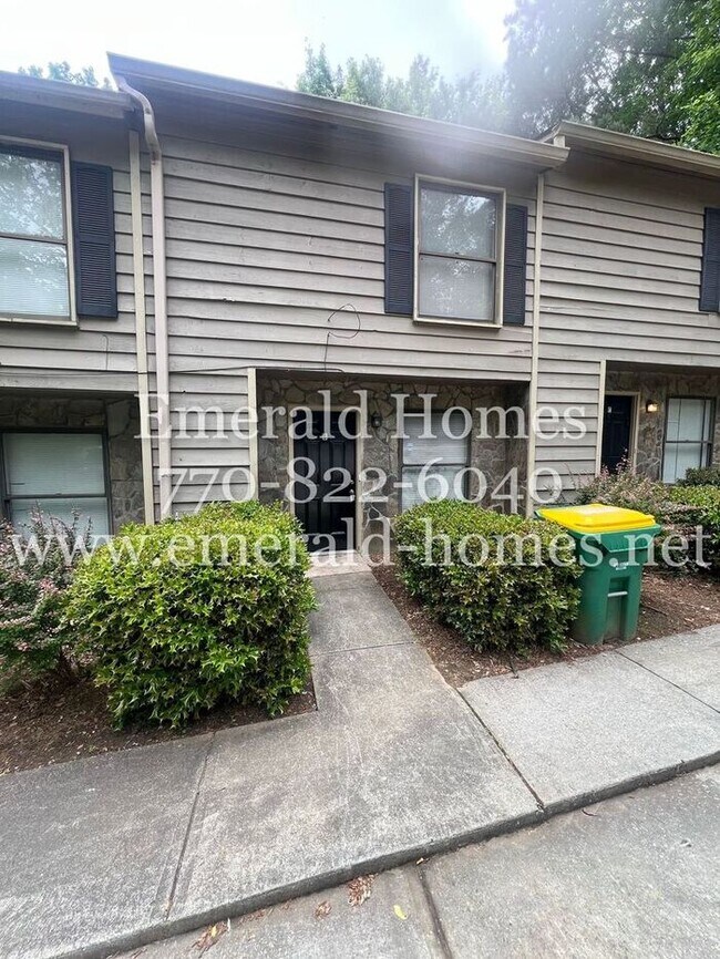 Building Photo - Now Ready! A 2 bedroom 2.5 bath in Norcross area!