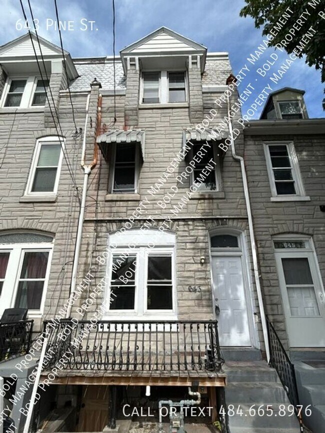 Primary Photo - 643 Pine St