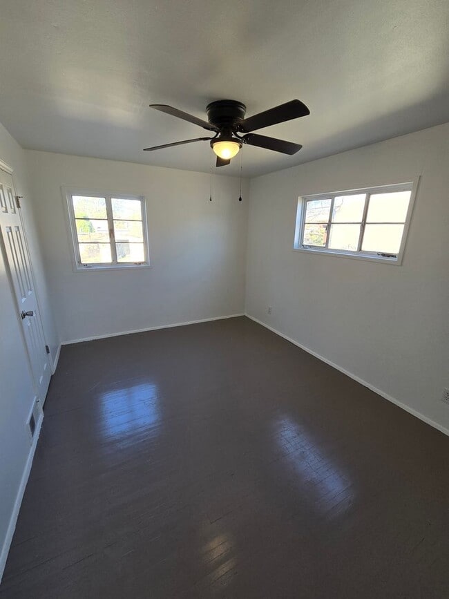 Building Photo - Centrally located in the NE Heights 4 bedroom, 1 3/4 Bath 1900 square feet.