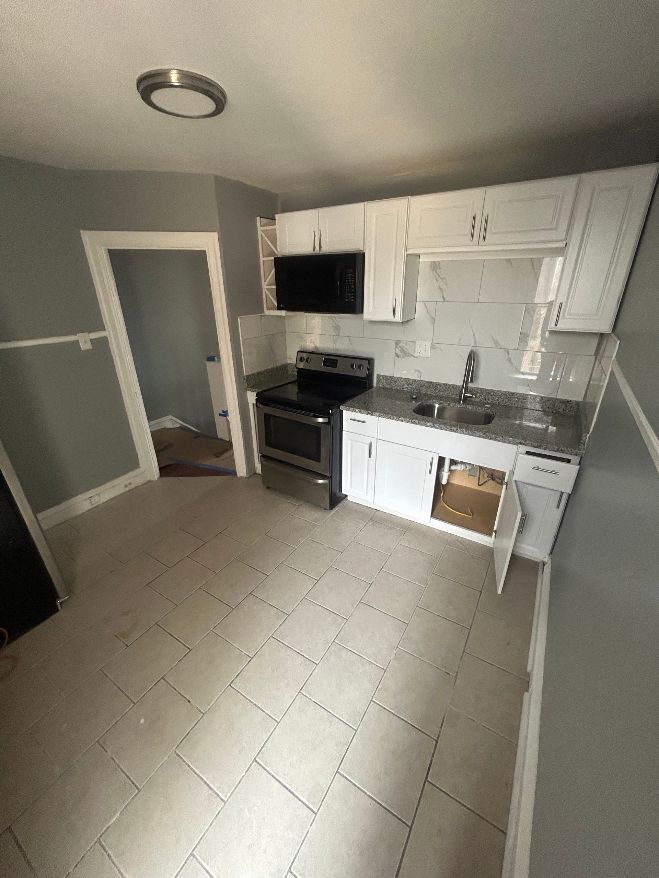 Building Photo - 4749 Bingham St