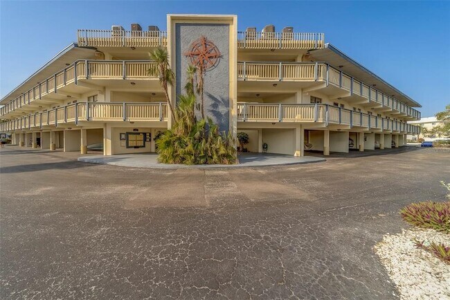 Building Photo - 11650 Capri Cir S