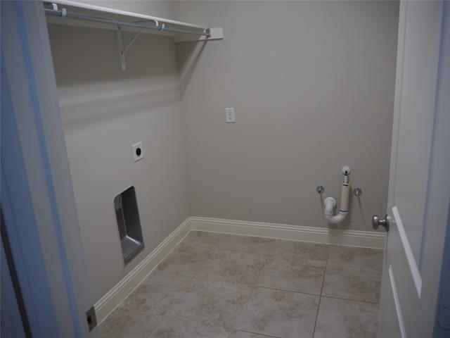 Building Photo - 909 Fenceline Dr