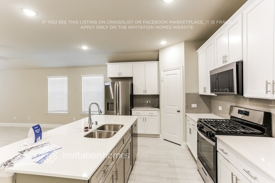 Building Photo - 701 Rain Barrel Pl