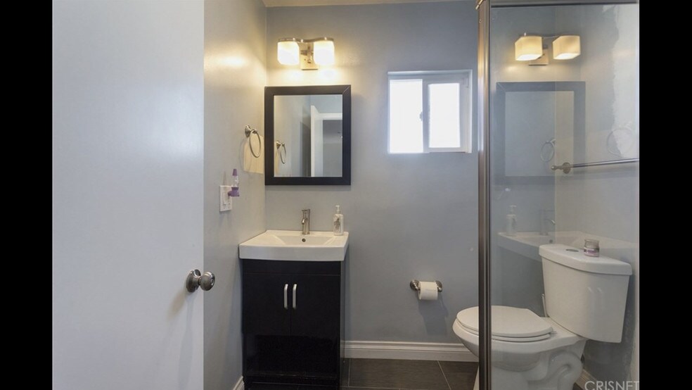 Building Photo - 7344 Topeka Dr