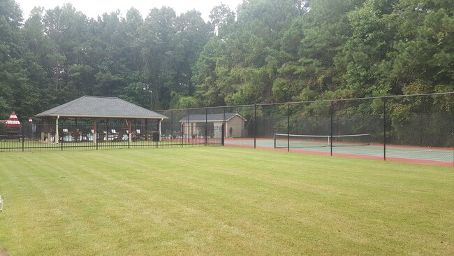 Building Photo - 4BR/3BA on Large Private Wooded Lot- Woodstock