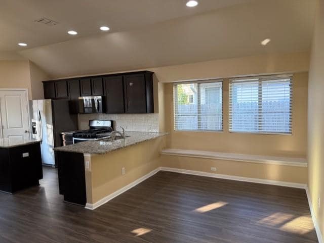 Building Photo - 918 Silo St