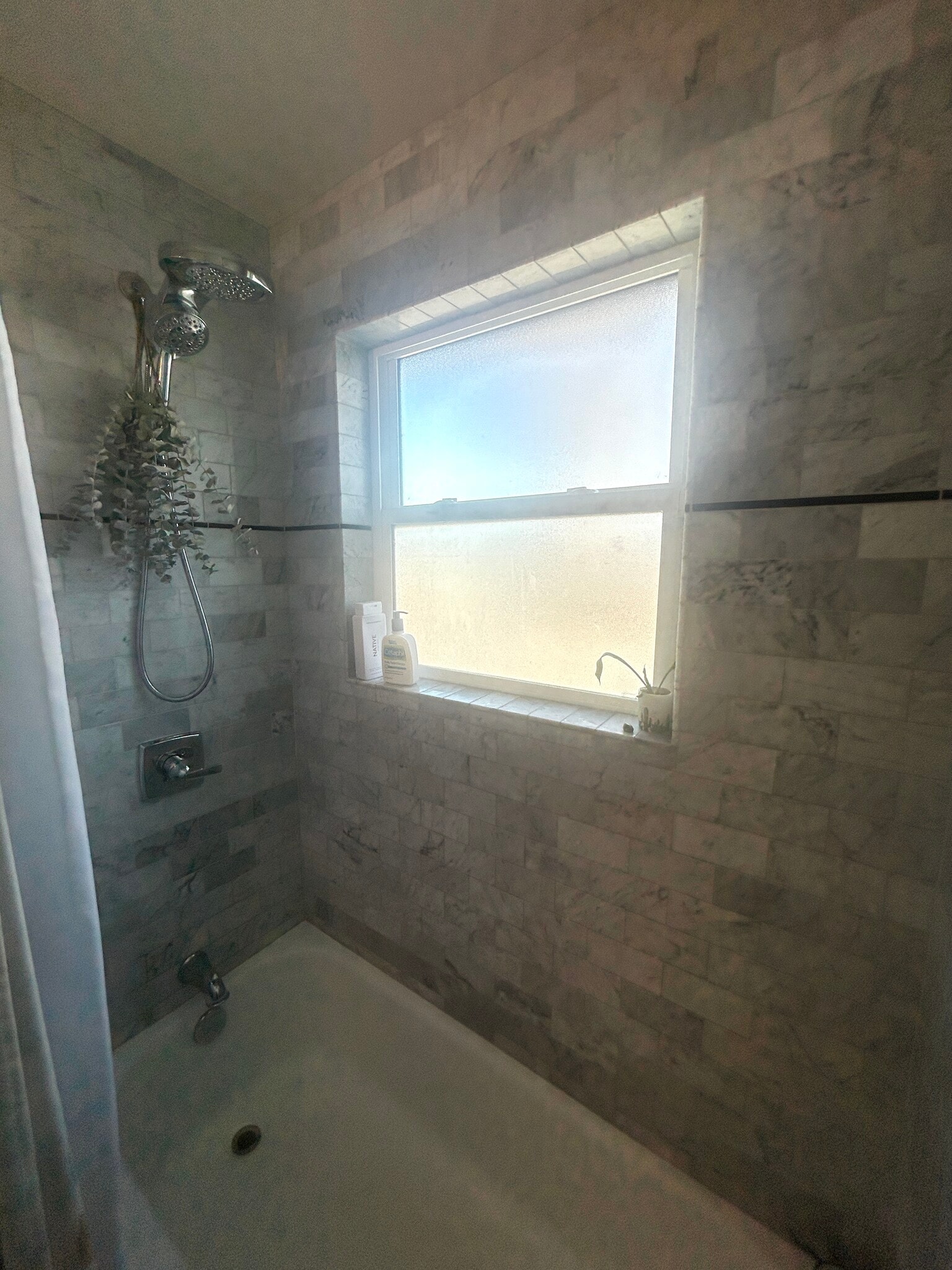 Building Photo - 1476 W Dakota Ave