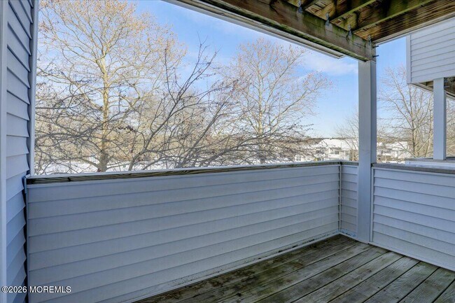 Building Photo - 33 Jockey Ln