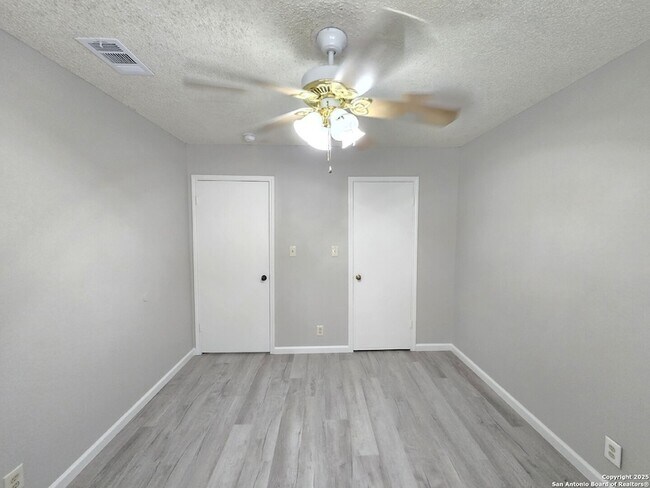 Building Photo - 5507 Roanwood