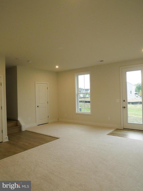 Building Photo - 120 Galaxy Pl