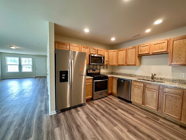 Building Photo - 122 - 124 Park Ave