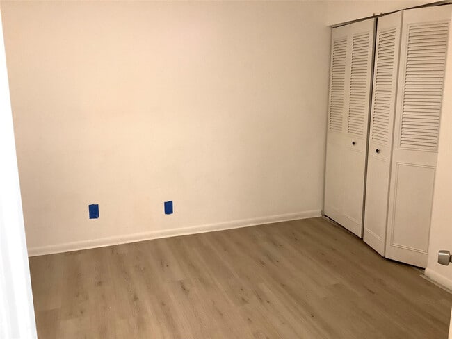 Building Photo - 5280 Bosque Ln