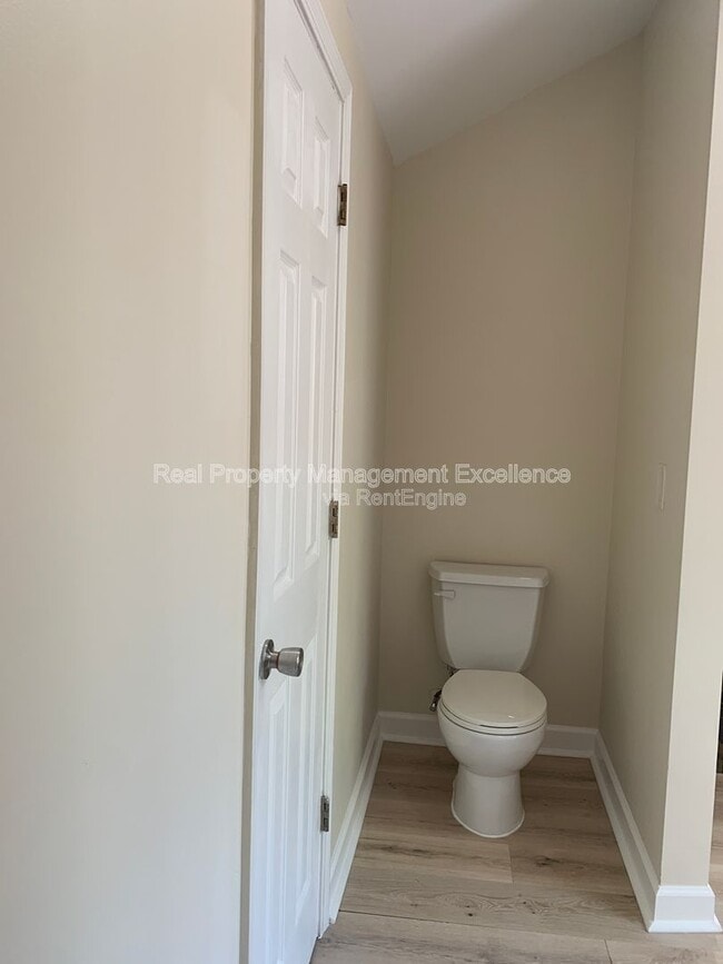 Building Photo - 5611 Sojourn Dr