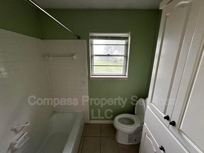 Building Photo - 179 Weldon Dr