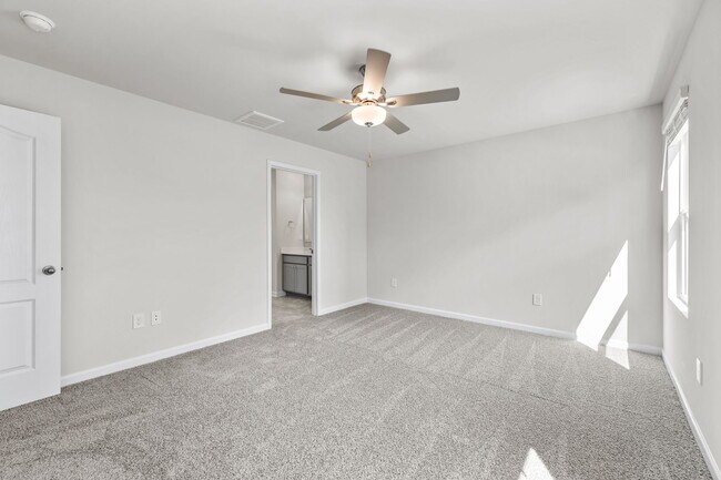 Building Photo - 705 Conductor Ct