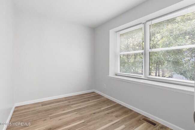 Building Photo - 30 Winged Foot Ln