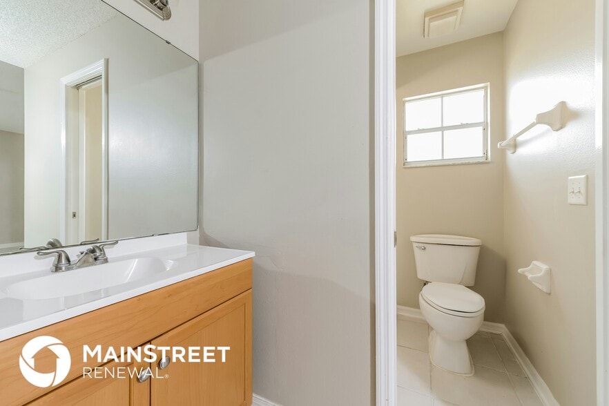 Building Photo - 2041 Claremont Dr