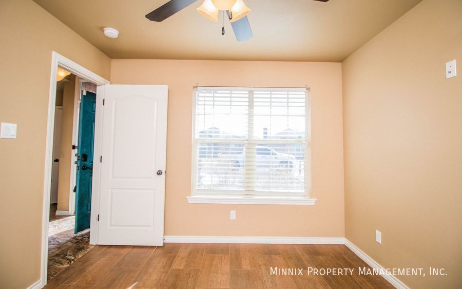 Building Photo - 5826 104th St