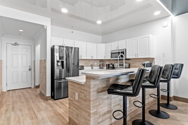 Building Photo - 10625 Front Beach Rd