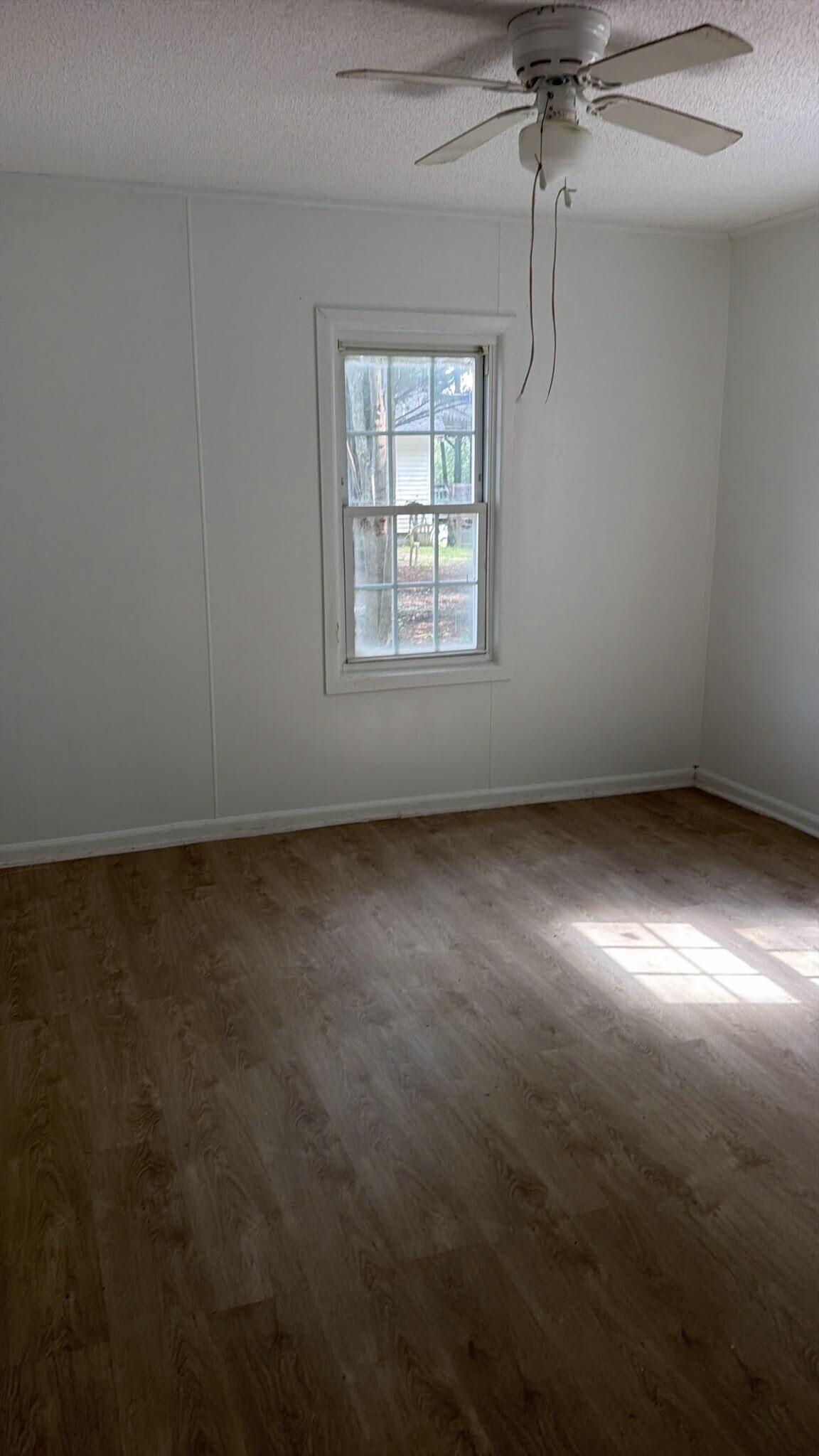 Building Photo - 302 Lakeview Heights