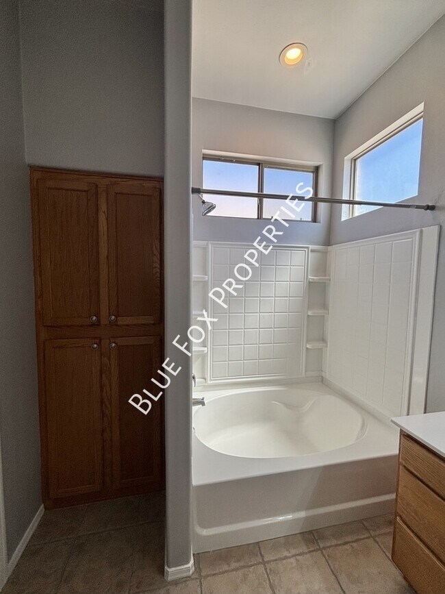 Building Photo - 3715 S Escalante Oasis Pl