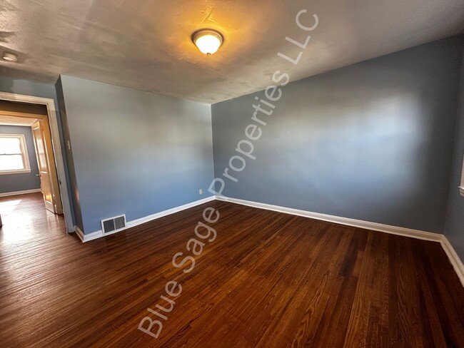 Building Photo - Beautiful 3 Bedroom 1 Bath in Upper Darby